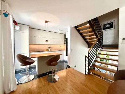 Design trifft Licht! Einzigartiges Stadthaus mit exklusiver Ausstattung, 2 TG, bis 5 Zi., Garten..