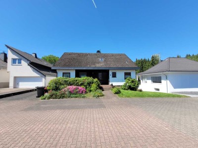 Geräumiges EFH mit großem Grundstück in Ransbach-Baumbach. OT Baumbach