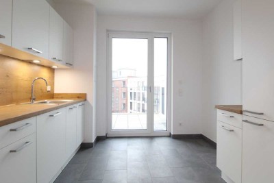 Großzügige 3 Zimmer mit separater Küche in ruhiger Lage! Einbauküche + 2 Bäder + sonniger Balkon!