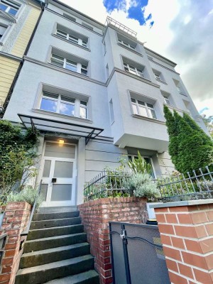 Top saniertes 1 Zimmer-Apartment mit EBK in bester Villenlage von Wiesbaden