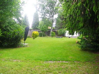 Nähe Uni Düsseldorf von privat: 1-Zimmer-Souterrain mit Einbauküche, Garten und Terrasse