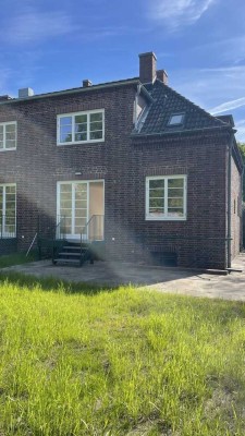 Charmante 3 Zimmerwohnung mit Terasse in Wedel