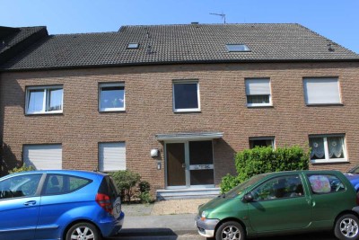 Dachgeschoß-Wohnung mit Südbalkon