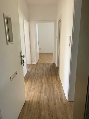 gepflegte 3 Zimmer Wohnung mit Einbauküche in ruhiger Wohnlage