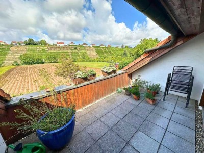 Schöne 3-Zimmer-Wohnung mit wunderbarem Fernblick auf die Lauffener Weinberge