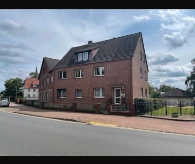 Schöne und modernisierte 2-Raum-EG-Wohnung mit Balkon in Sarstedt