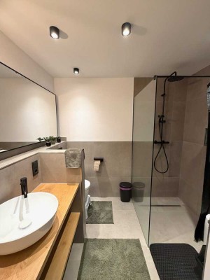 Siegburg-Wolsdorf, modernisiertes Appartement mit Pkw-Stellplatz