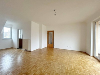 HELLE 3 ZIMMER WOHNUNG MIT KÜCHE UND BALKON IM SCHÖNEN KATSDORF