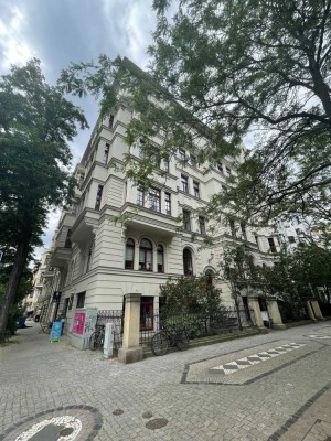 Ihr exklusiver und geräumiger Wohn(T)raum in bester Lage