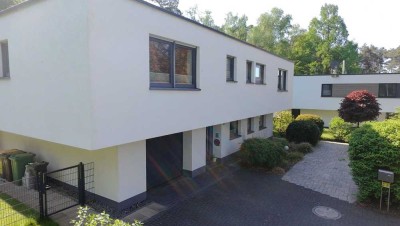 Traumhaft schöner Bungalow, komplett saniert in begehrtester Lage von Rösrath-Kleineichen