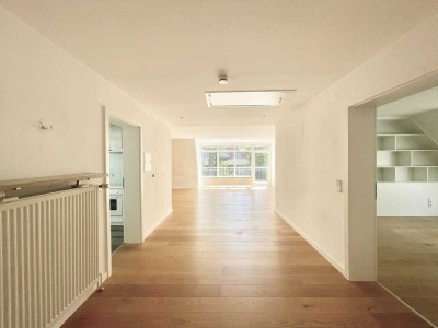 Wohnen im Grünen | Stilvolle Dachgeschosswohnung mit 2 Terrassen im Philosophenviertel