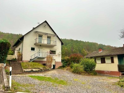 Schönes Einfamilienhaus mit Garten in Schwanheim zu vermieten!