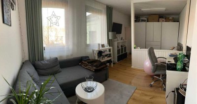 Geschmackvolle Wohnung mit eineinhalb Räumen und Einbauküche in Zirndorf