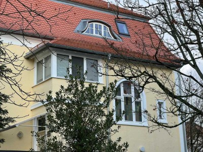 Freistehende, prachtvolle Villa in Wiesbaden, seit. Biebricher Allee