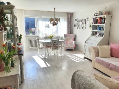 "Mitten im Leben!" Sonnige 3,5 Zi.- ETW m. sep. Arbeitszimmer  in Bestlage von Böblingen!