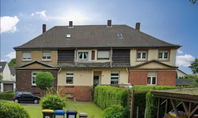 Gemütliches kleines Reihenhaus mit zwei Gärten