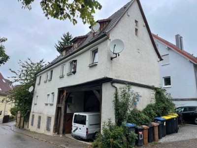 Vielfältige Wohnmöglichkeiten: 4,5-Zimmer-Wohnung, baulich getrennt in zwei Einheiten