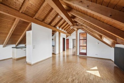 *RESERVIERT*Außergewöhnliche Wohnung auf zwei Etagen ! Grenznah und sehr zentral !