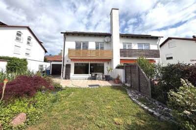 Geräumige Doppelhaushälfte mit Gartenidylle – ideal für Familien