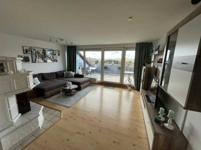Privat: Traumhafter Ausblick: 3-Zimmer Wohnung (mit Dachloggia / EBK / Kamin) in Taunusstein-Neuhof