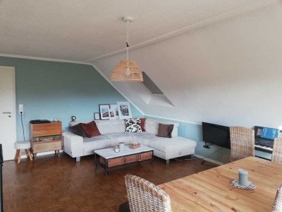 Helle ruhige 2,5-Zimmerwohnung mit Balkon und Garten
