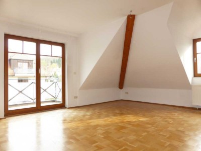 2 Zimmer in wunderschöner, ruhiger Lage am Weißen Hirsch mit Loggia und Balkon