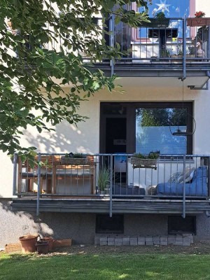 2,5-Zimmer-Hochparterre-Wohnung mit Balkon in Essen Frintroper Straße Ecke Klaumberghang