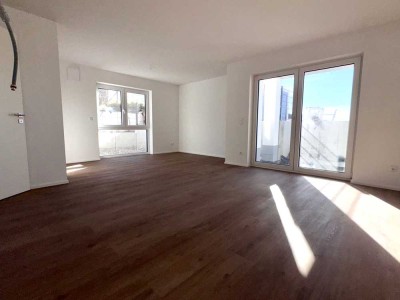 Erstbezug! Wunderschöne 4,5-Zimmer Erdgeschosswohnung mit Soutarrain, 2 Bäder, KfW55,  uvm