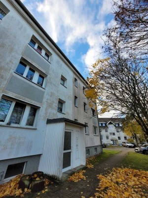 KLEIN-FEIN-MEIN: Duschbad m. Fenster, Laminat, frisch renoviert, dicht bei HRO