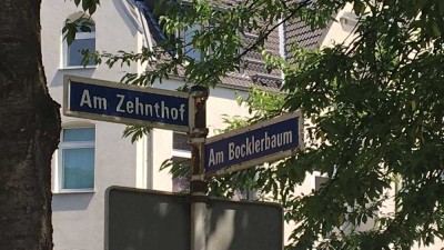 schöne 2-Zimmer-DG-Wohnung mit Wohnküche und Wannenbad - ab sofort zu vermieten!