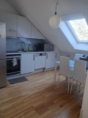 2-Zi. DG-Whg, EKB, Balkon, Bessungen, Teilmöbliert