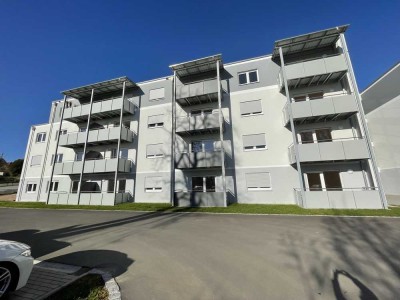 Erbendorf . 2 Zimmer-Wohnung im 3. OG mit Balkon