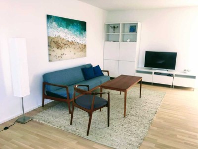 Helles, voll möbliertes Penthouse im Zentrum von Böblingen