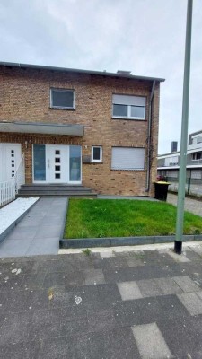 Modernisierte Doppelhaushälfte in Duisburg-Rumeln