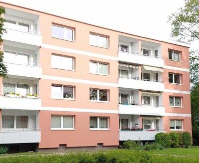 Lichtdurchflutete 2,5 Zimmer-Wohnung mit sonnigem Balkon und hochwertiger Küche