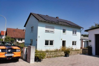 Viel Platz für Familie & Ideen – Einfamilienhaus mit Garten, Dachterrasse & PV-Anlage