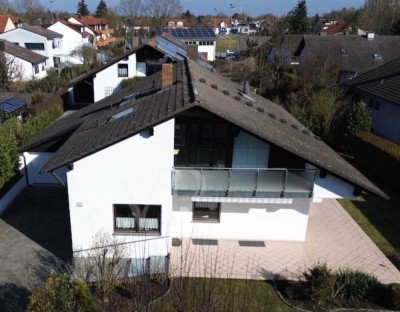 Exklusive, sanierte 3-Zimmer-DG-Wohnung mit EBK in Ingolstadt