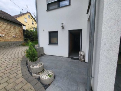 *Provisionsfrei*Stilvolle 4-Raum-EG-Wohnung mit gehobener Innenausstattung mit EBK in Oberteuringen