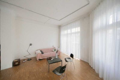 Atelier-Wohnung im Erdgeschoss - viel Licht, 6 Zimmer mit EBK