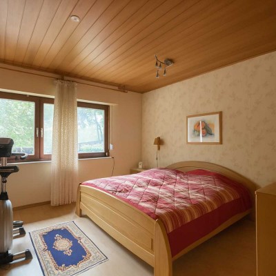 Einfamilienhaus ca 126m² mit Fußbodenheizung, Kamin und traumhaftem Grundstück