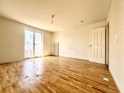 Bezugsfreie 3-Zimmerwohnung mit Fahrstuhl, TG und großem Wintergarten - Provisionsfrei