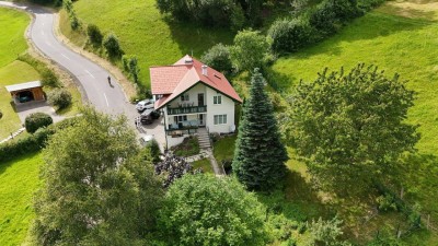 Ferienhaus, bestens geeignet für 2 Familien! Guter Zustand, in wunderschöner Natur! Provisionsfrei!