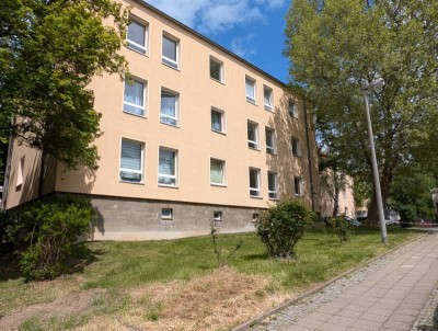 2-Raum-Whnung im Grünen // ruhige Lage // Dusche // Küche und Bad mit Fenster