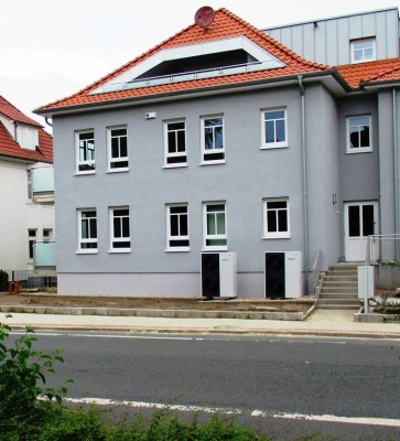Neubau Erstbezug - Attraktive 2 Zi.-Erdgeschosswhg. mit schöner Balkonterrasse und Pkw-Stellplatz