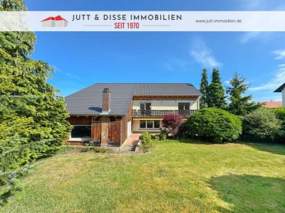 Einfamilienhaus mit neuem Dach, Ausbaureserve u. sonnigem Grundstück in guter Wohnlage in Malsch