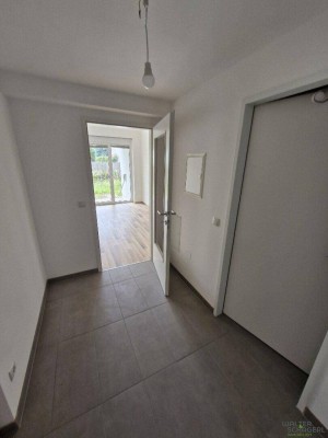 neu renovierte Genossenschaftswohnung 2 Zimmer + Loggia