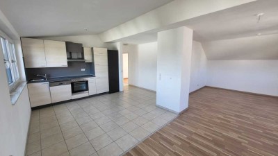 Stilvolle, modernisierte 2-Zimmer-Wohnung mit EBK  in einem 3 Familienhaus in Sindelfingen