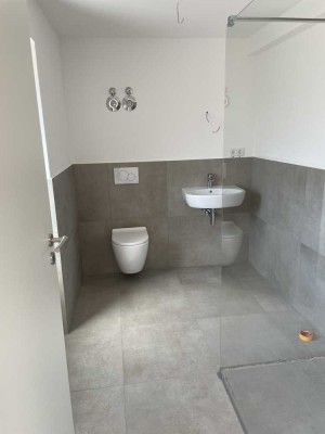 WE1 - Erstbezug nach Sanierung: Freundliche 4-Raum-Erdgeschosswohnung mit geh. Innenausstattung