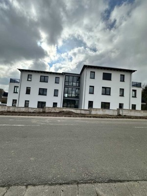 Erstbezug/Neuwertige Wohnung mit drei Zimmern und Terassen/Balkon in Ebertsheim   Behindertengerecht