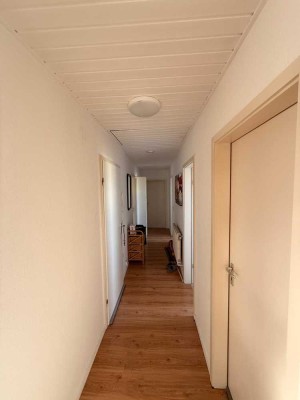 Helle 3-Zimmer Dachgeschosswohnung in Nettetal-Lobberich